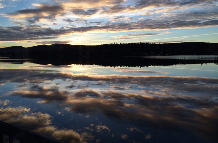 Ciel sur lac (Nancy Hart)